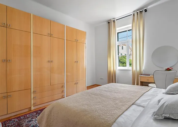 Marjan Retreat Lejlighed